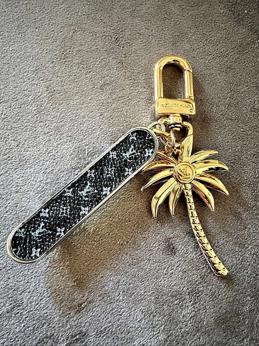 Louis Vuitton World Tour Palm Tree Bag Charm Key Chain Holder Skateboard Gold